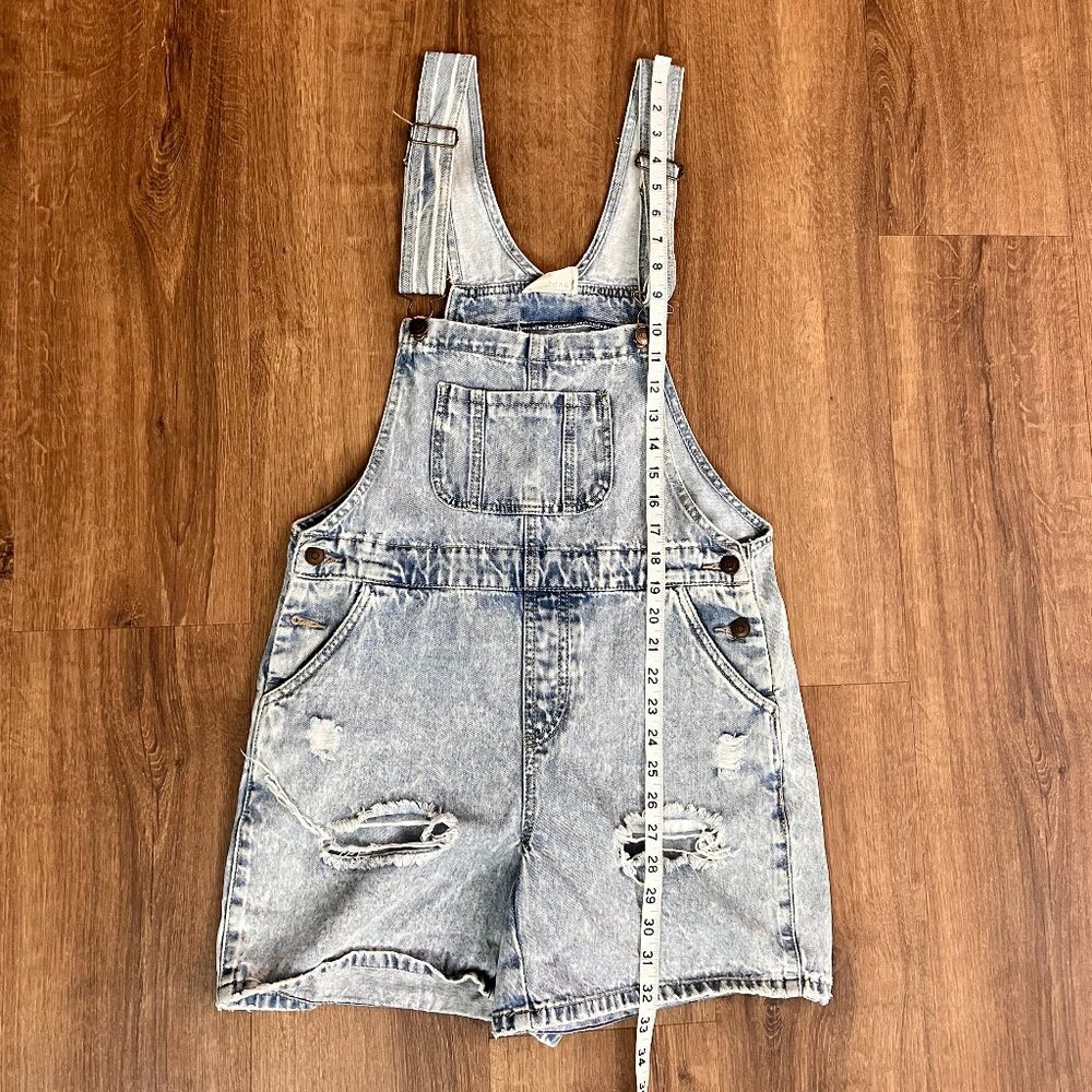 Vestique Vintage Vibe Acid Wash Distressed Overall Shorts Sz M - Picture 7 of 12